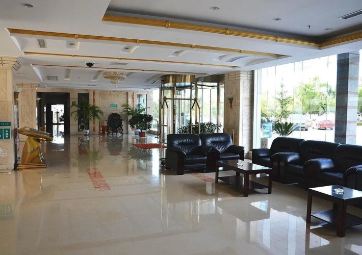 University Academic Exchange Hotel - Qingdao