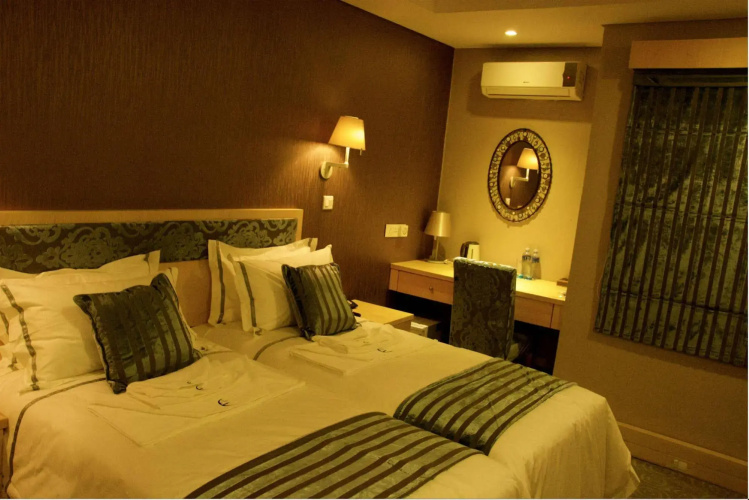 Aquarian Tide Hotel