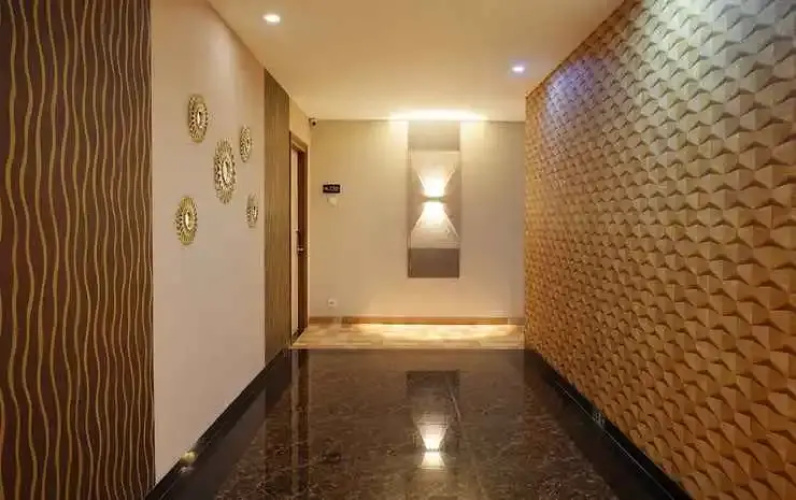 Front One Hotel Sragen