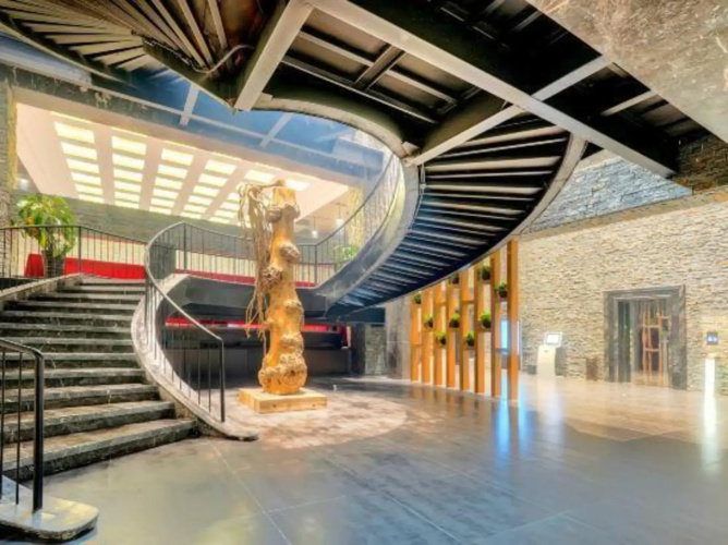 Shuimu City Hot Spring Holiday Hotel