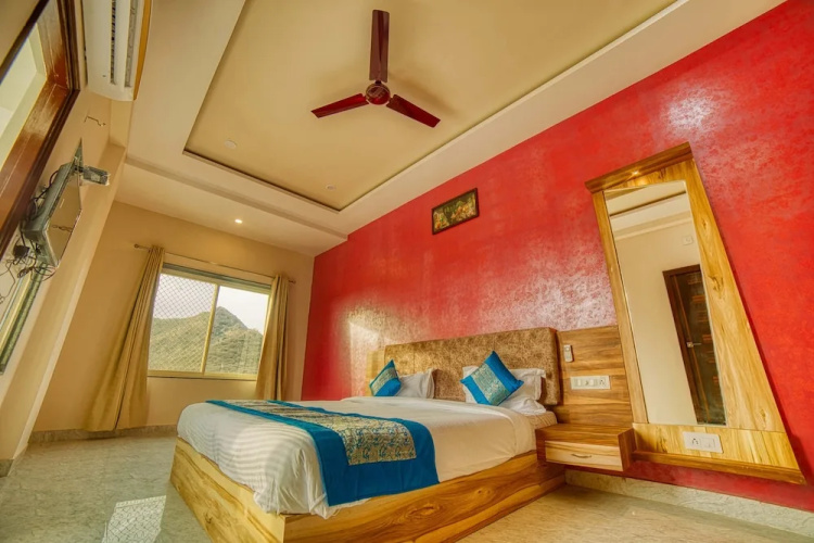 Hotel Paramount Udaipur