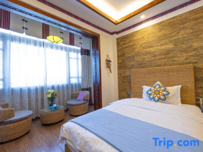 Standard Twin room with balcony