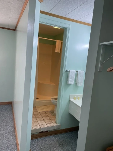 Economy Quadruple room