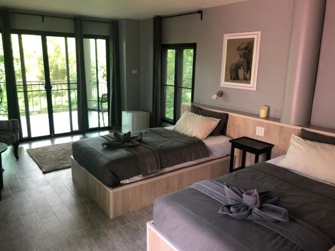 Standard Twin room with garden view