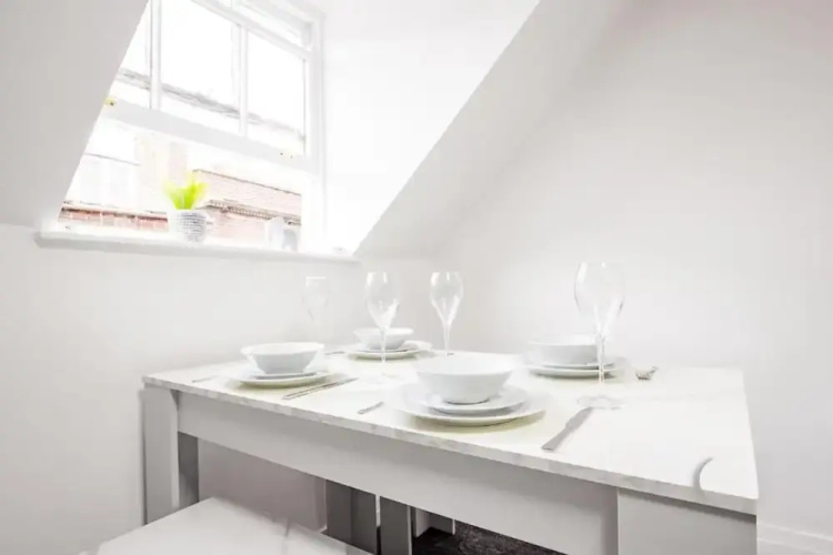 Host Stay New Street Dwelling