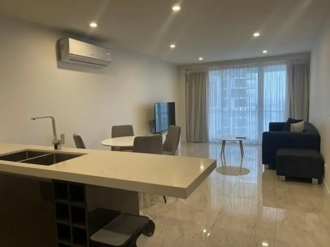 2 Bedrooms Apartment