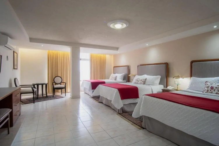 Standard Triple room