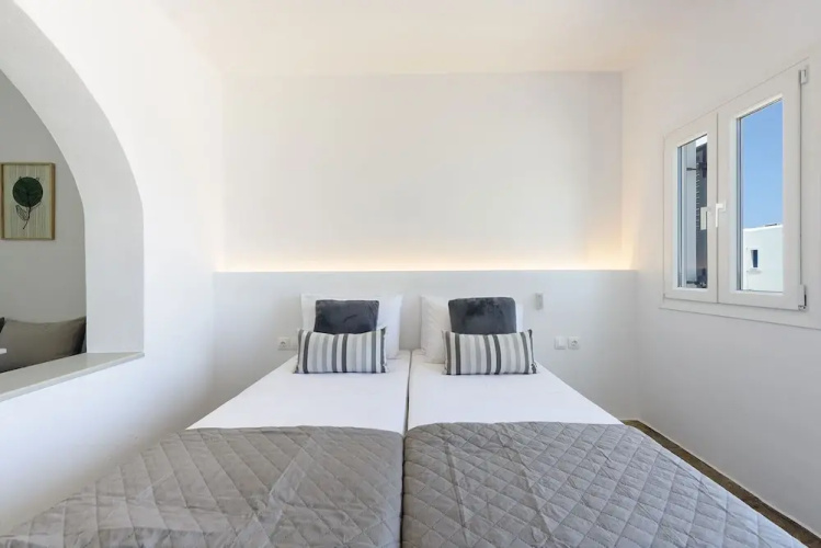 Phaedrus Living Paros Cycladic 4