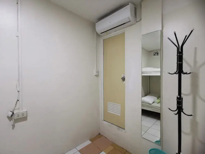 Resort’s Side Hostel near Shangrila