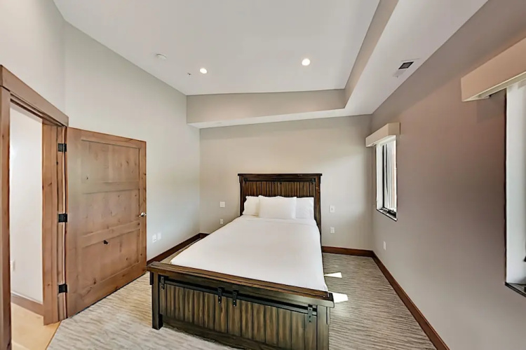1121ddre 2 Bedroom Condo