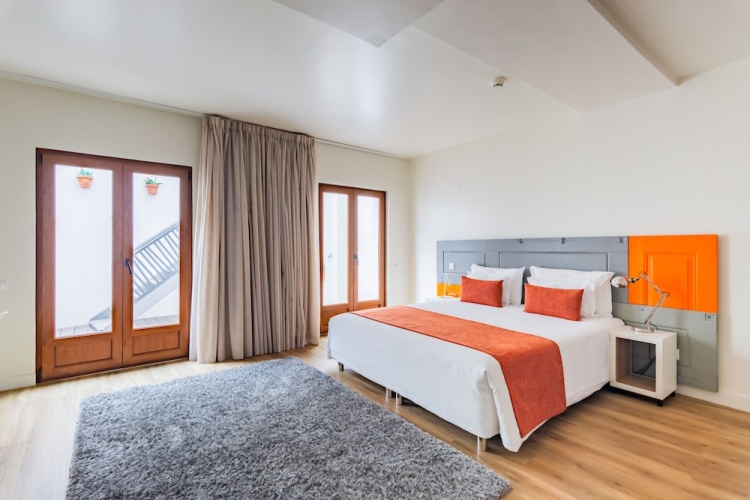 Superior Twin room with courtyard view