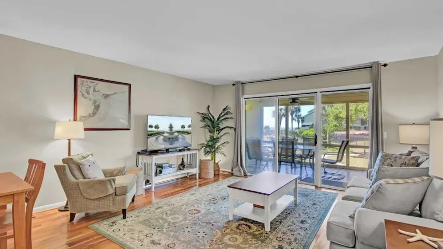 2 Bedrooms Apartment