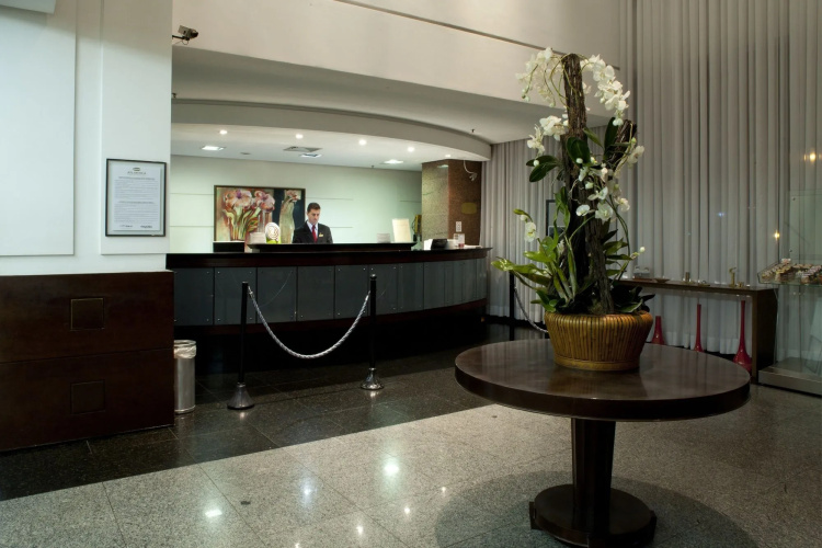 Metropolitan Hotel by Atlantica