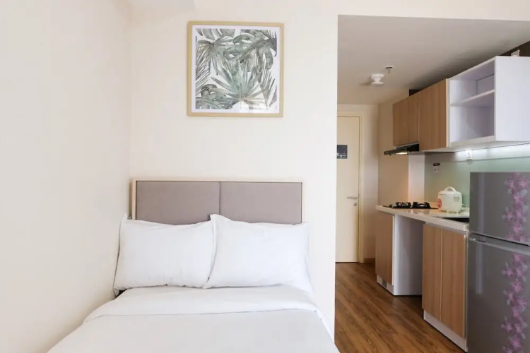 Comfy Studio Apartment with Extra Bed at M-Town Residence