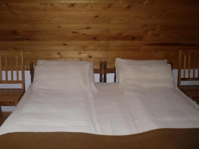 2 Bedrooms Chalet