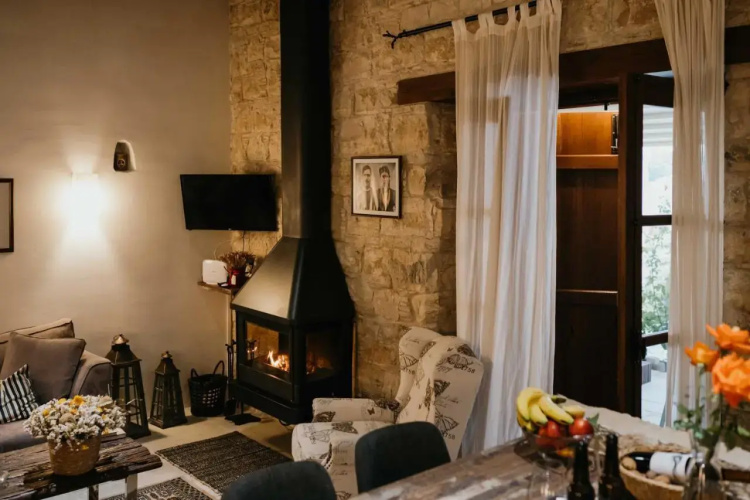 Apanemia Inn