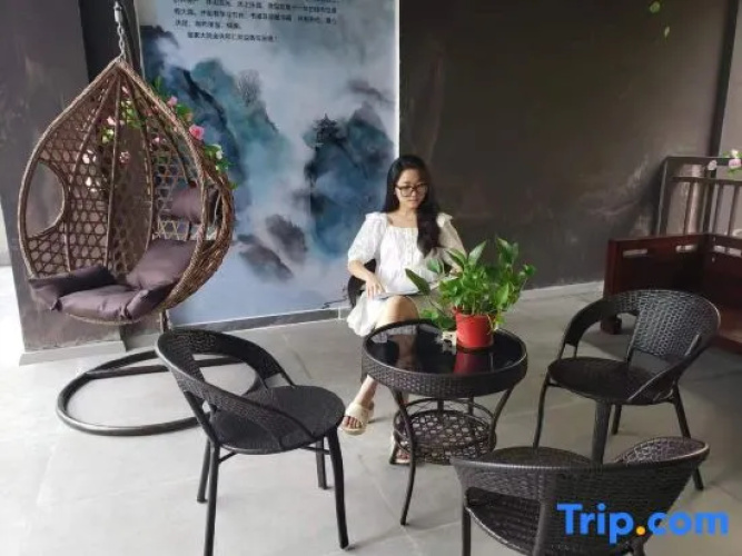 Royal Courtyard Homestay