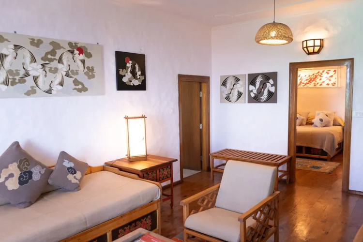 Chonor House