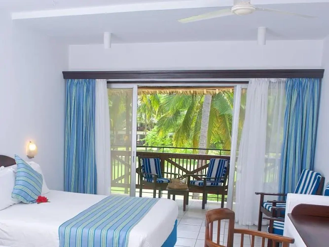Standard Twin room with balcony and with garden view