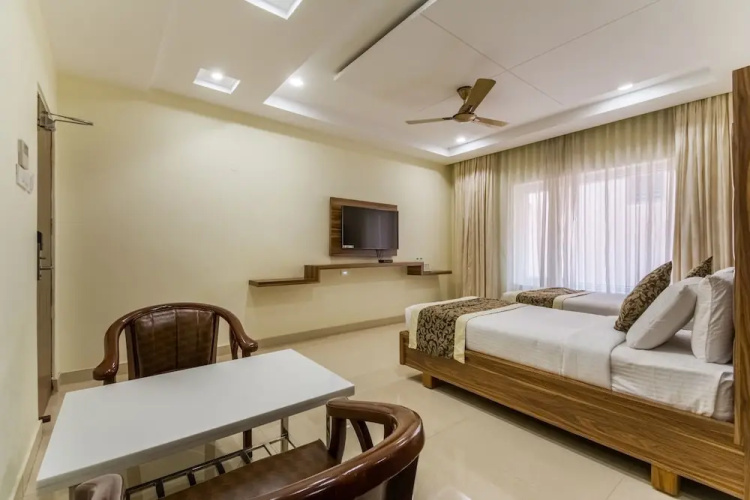 Ostin Viceroy Grand