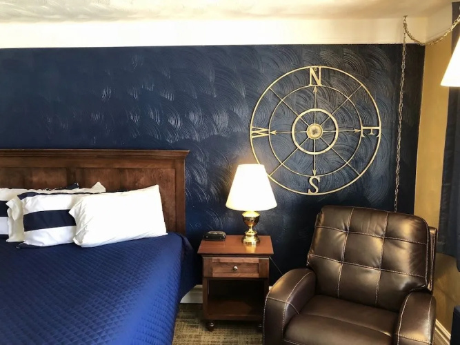 Lockview Motel