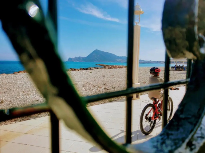 Apartment Steps From Altea Beach!! - Pool - AC