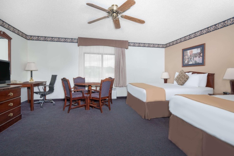 Quadruple Suite