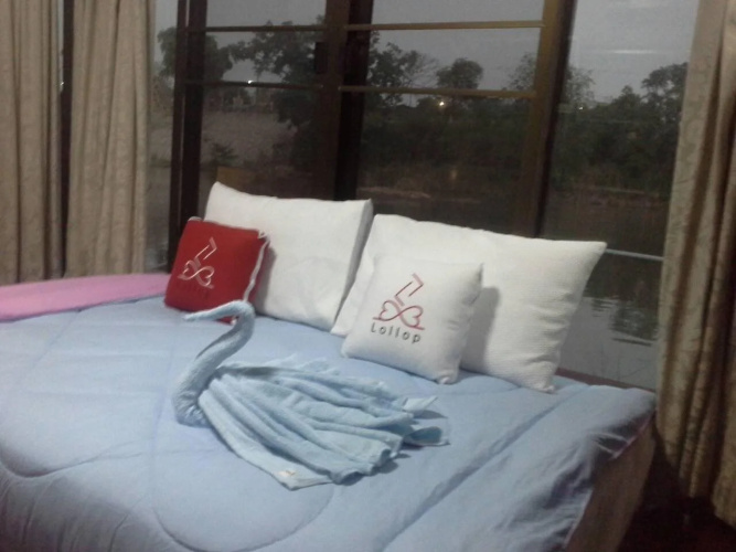 Lollop Resort