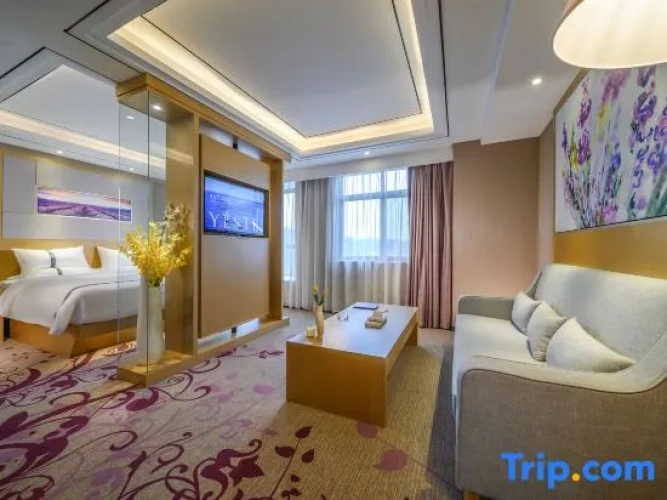 Deluxe Triple Suite