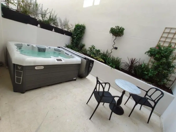 Deluxe Double room with balcony