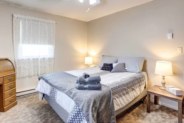 2 Bedrooms Apartment