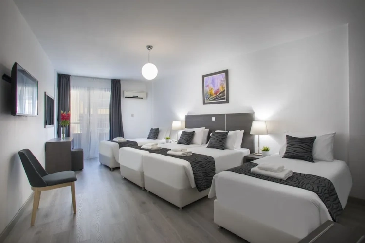 Superior Family Apartment with balcony and with city view