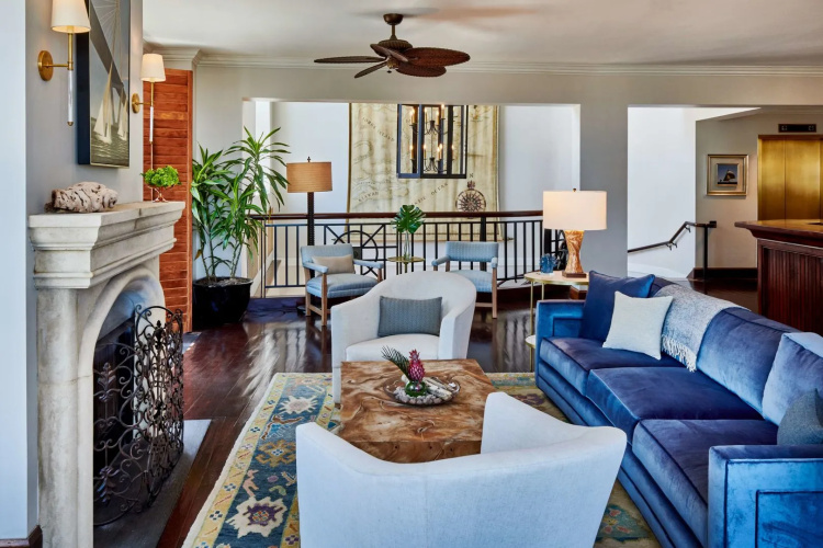 HarbourView Inn