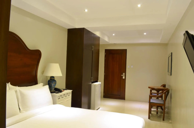 Ritz Hotel