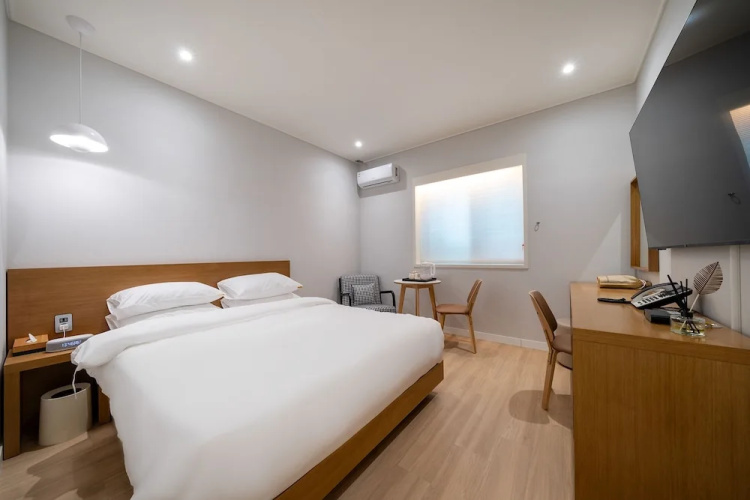 Mono Hotel