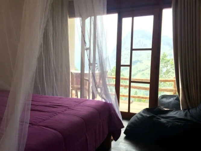 1 Bedroom Standard Triple room with balcony and with mountain view