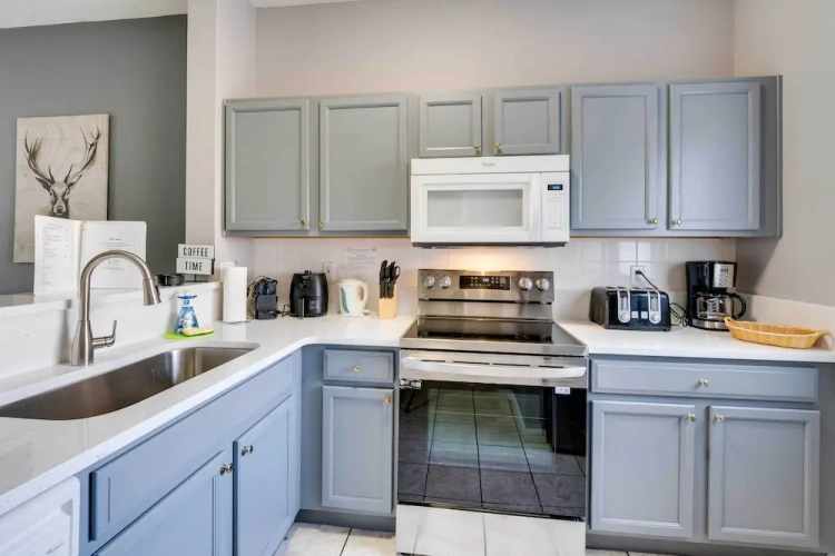 3 Bedrooms Apartment