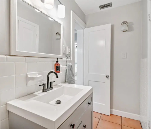 Downtown Sarasota 2BR Cottage