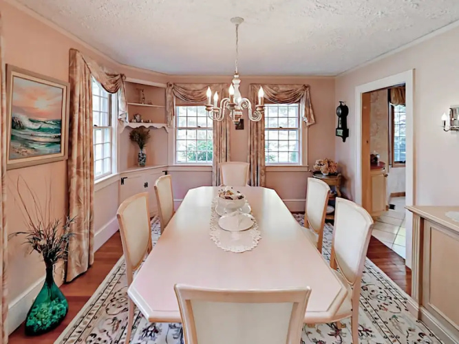49 Brooks Rd Home