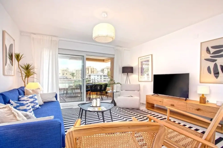 2 Bedrooms Apartment
