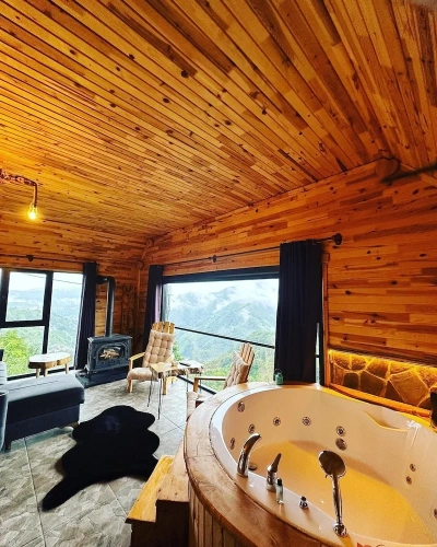Comfort room with mountain view