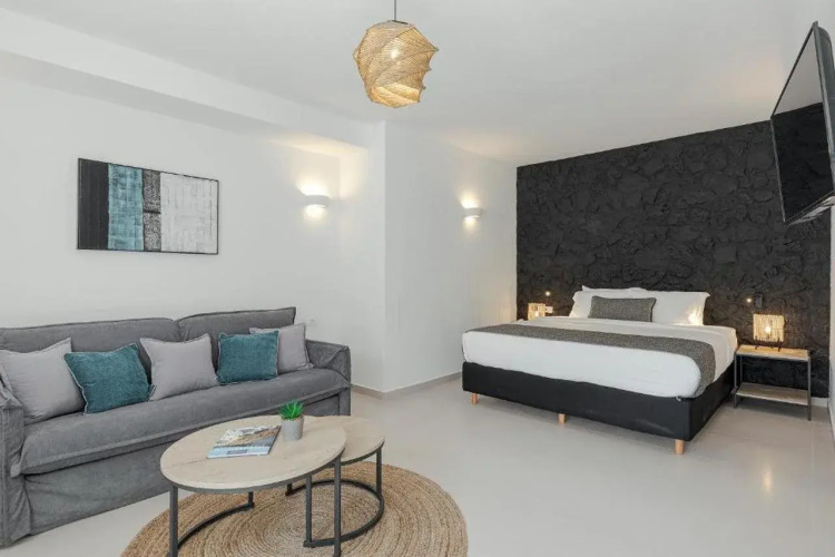 Onyx Hotel & Suites
