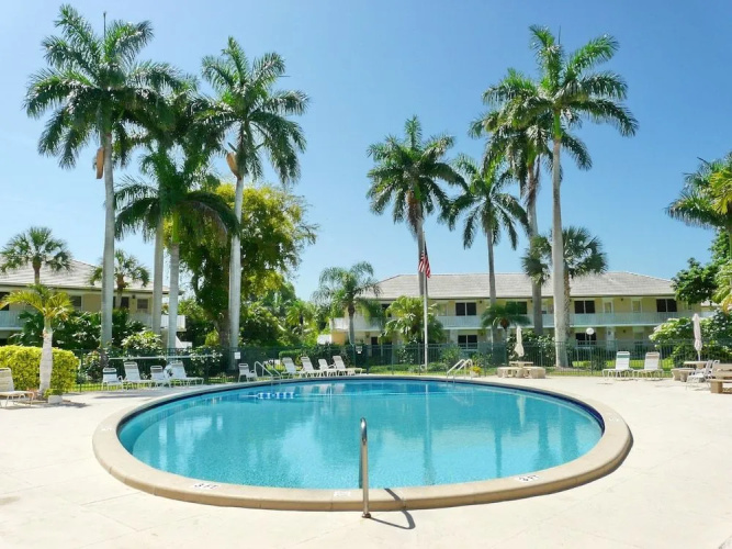 Peaceful Condo With Pool and Steps to Beach