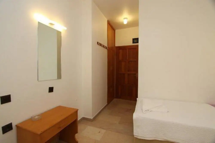 Eren Otel Çeşme