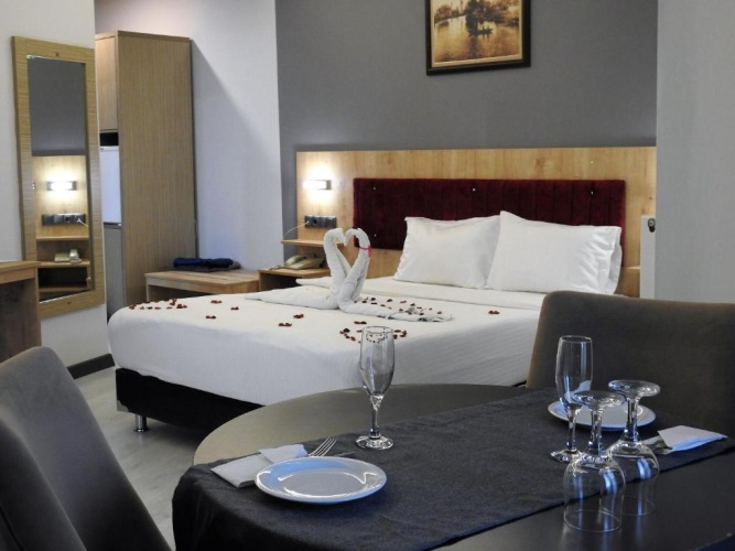 Deluxe Suite