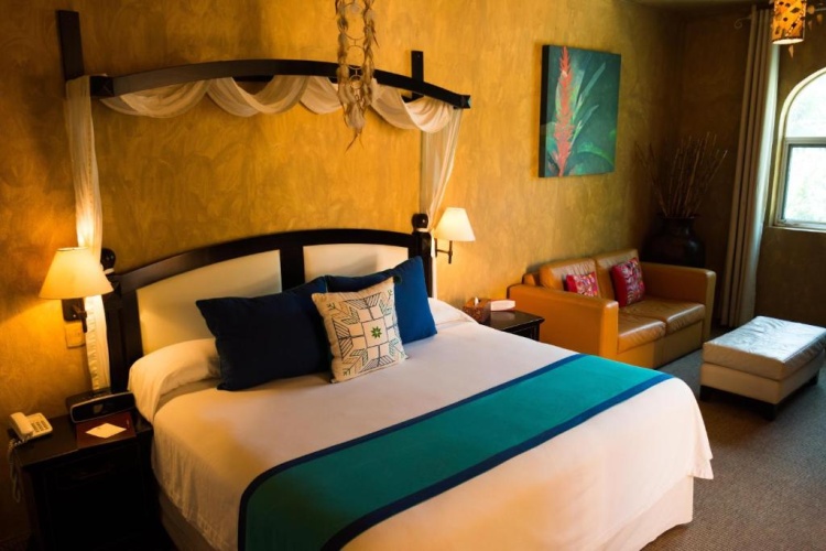 Suite with mountain view