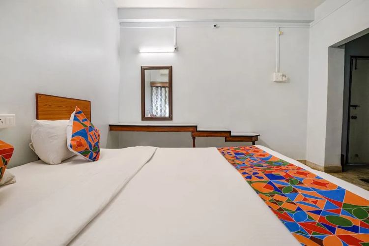 Fabhotel Shree Maya