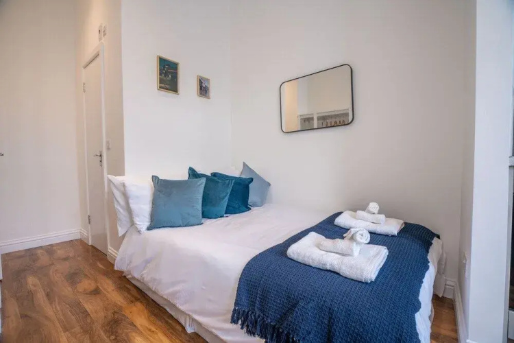 Flat 22