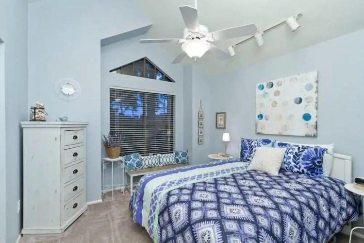 3 Bedrooms Standard room with view