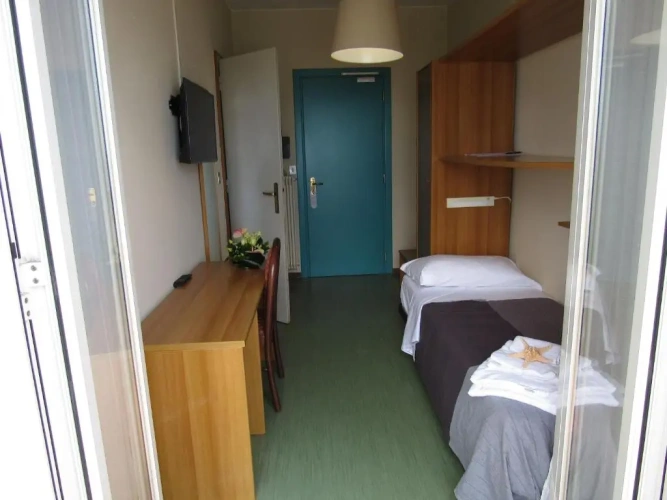 Standard Single room with sea view